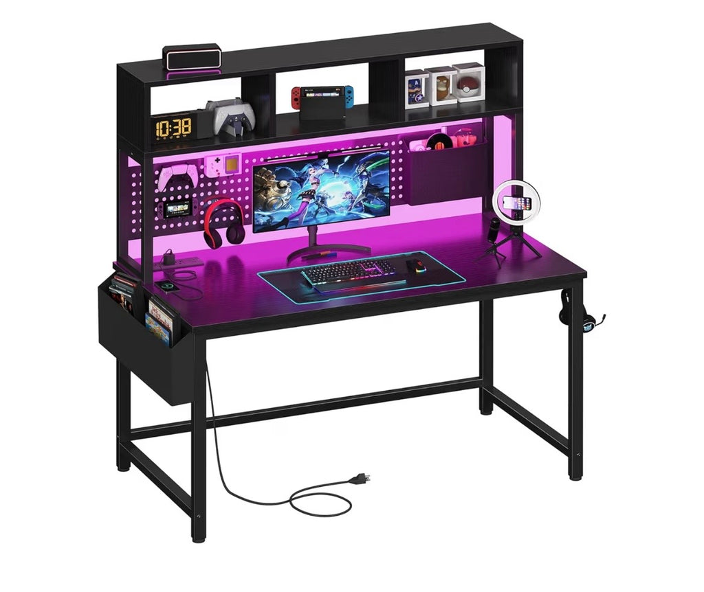 DLisiting Black Gaming Desk