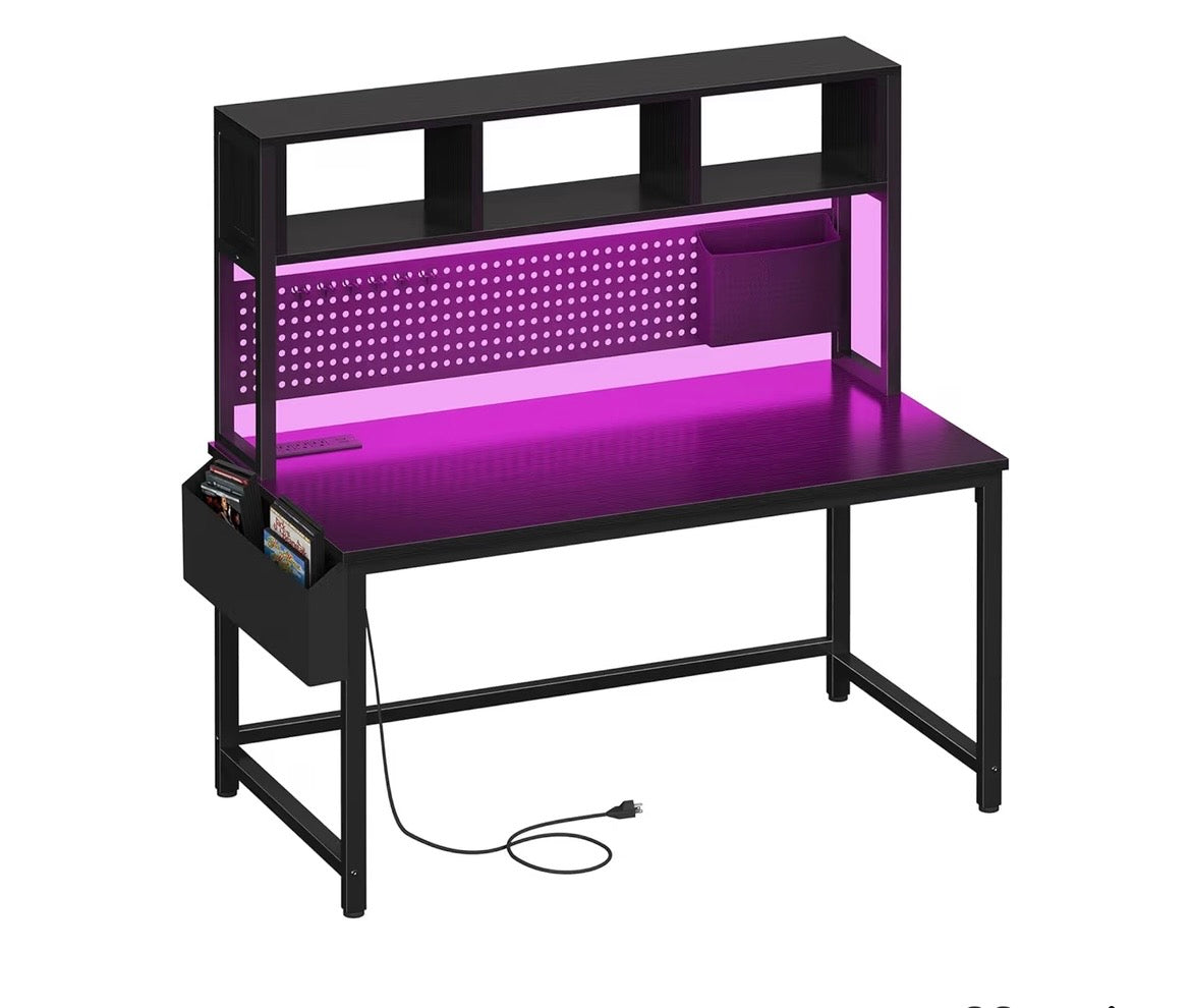 DLisiting Black Gaming Desk