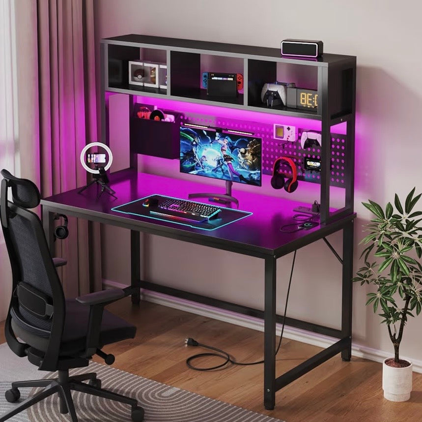 DLisiting Black Gaming Desk
